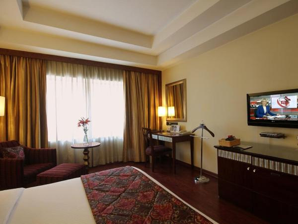 Fortune Select JP Cosmos, Bengaluru - Member ITC's hotel group : photo 1 de la chambre chambre lit king-size deluxe