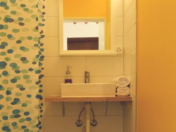 Adventure Hostel Interlaken : photo 4 de la chambre lit dans dortoir 6 lits