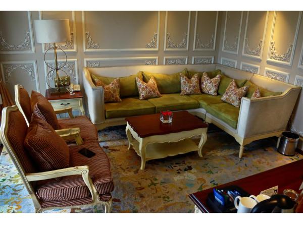 Fragrant Nature Kochi - A Five star Classified Hotel : photo 2 de la chambre ocean blue suite with private terrace with 10% discount on spa