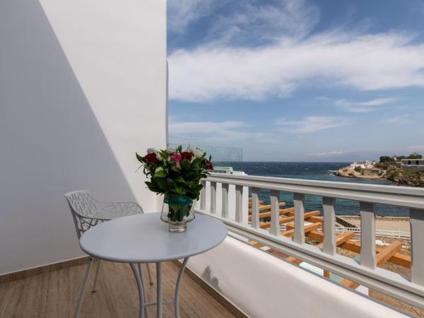 Poseidon Hotel Suites : photo 3 de la chambre chambre double ou lits jumeaux supérieure