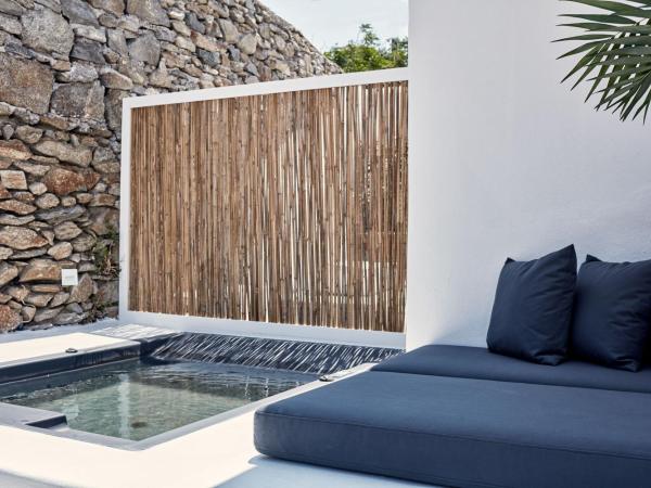 Boho Private Luxury Suites : photo 7 de la chambre boho suite with outdoor jacuzzi