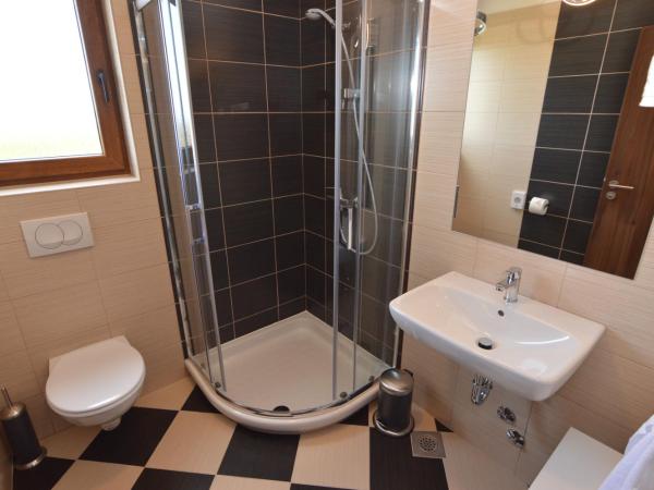 Hotel Natura Vilanija : photo 7 de la chambre chambre double ou lits jumeaux