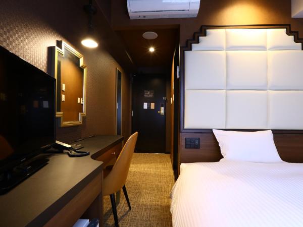 Hotel Wing International Select Osaka Umeda : photo 7 de la chambre petite chambre double - non-fumeurs