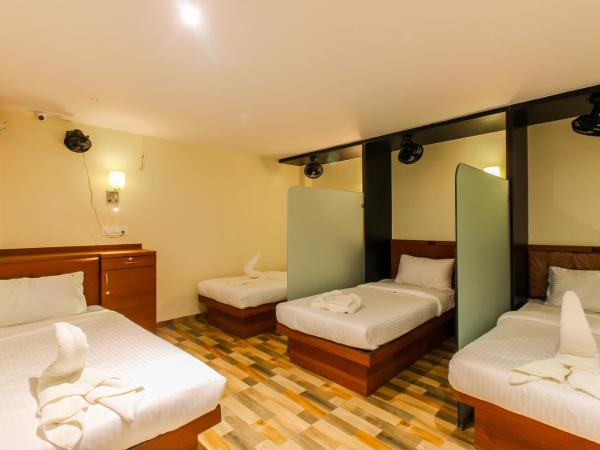 Blossom Dormitory For Male and Female : photo 7 de la chambre lit simple dans dortoir pour hommes