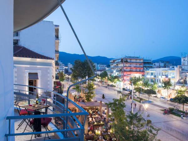 Kalamata Art Rooms : photo 2 de la chambre chambre quadruple premium