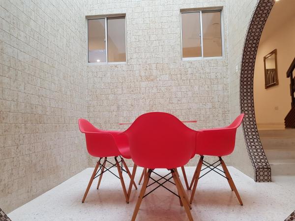 Heeren Straits Hotel : photo 4 de la chambre villa 8m (double storey villa -100meters from hotel)