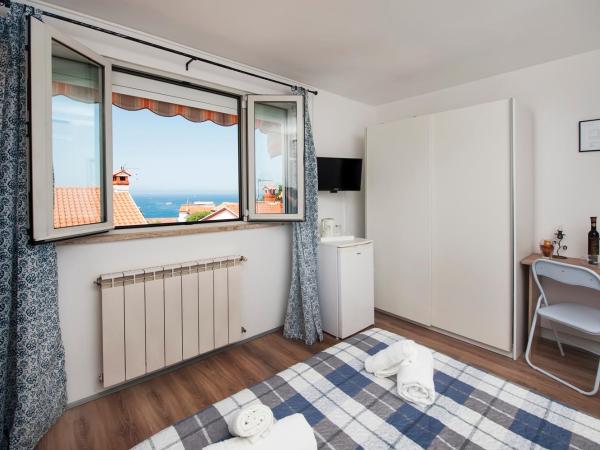 Rooms Mariana : photo 6 de la chambre chambre double - vue sur mer