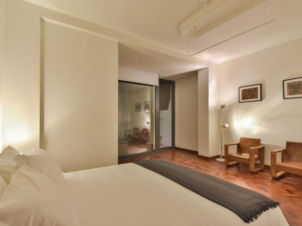 Republica 157 Guest House : photo 1 de la chambre suite avec balcon