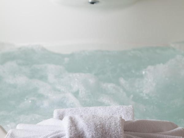 Royal Hotel Calgary, Trademark Collection by Wyndham : photo 5 de la chambre suite 1 chambre lit king-size rocky mountain - non-fumeurs