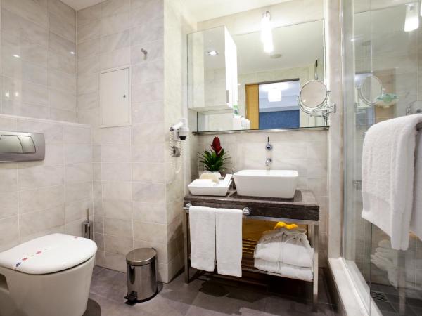 Housez Suites & Apartments Special Class : photo 3 de la chambre suite affaires