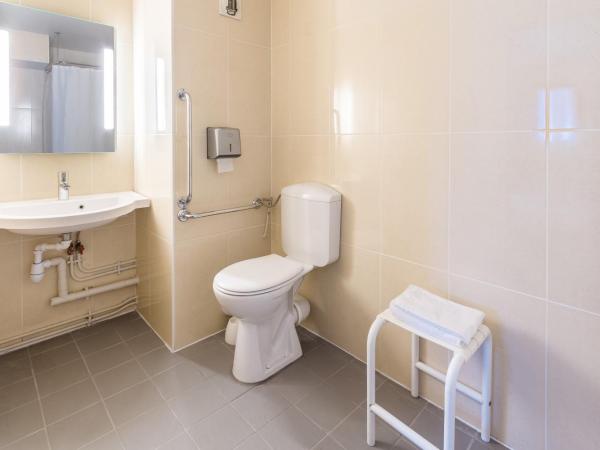 B&B HOTEL Beaune Sud 1 Palais des Congrès : photo 2 de la chambre chambre double - accessible aux personnes à mobilité réduite