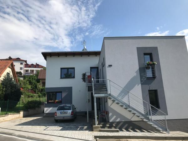 Pension SALMA : photo 4 de la chambre chambre double avec lit d'appoint