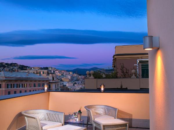 Meliá Genova : photo 4 de la chambre suite junior avec terrasse