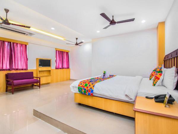 FabExpress Picnic Plaza Mylapore : photo 2 de la chambre suite