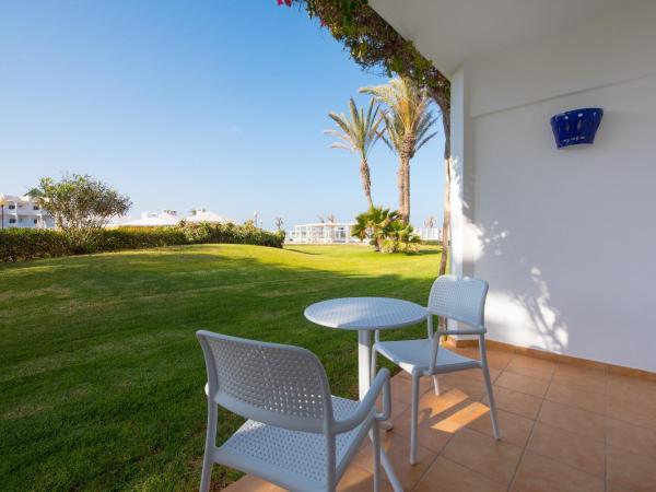 Iberostar Waves Founty Beach All Inclusive : photo 2 de la chambre chambre familiale