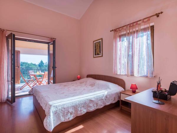 Apartments Villa Tre Marie : photo 2 de la chambre appartement 1 chambre confort avec balcon et vue sur mer