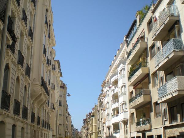Nicelidays - Le Berlioz - city central - 7min from beaches : photo 9 de la chambre appartement