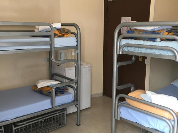 Antares hostel : photo 2 de la chambre lit dans dortoir mixte de 6 lits