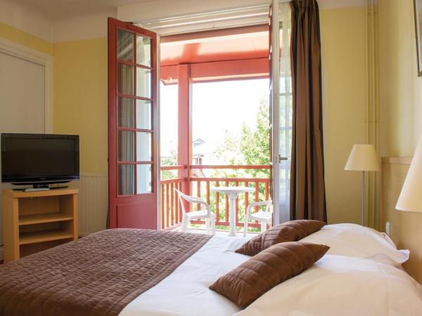 Hôtel & Résidence Vacances Bleues Orhoïtza : photo 3 de la chambre chambre double avec balcon ou terrasse 