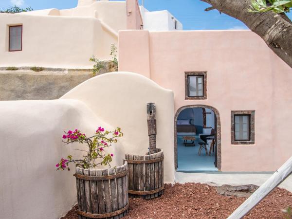 Elia 1968 Cave Houses : photo 7 de la chambre maison troglodyte avec petite piscine extérieure commune