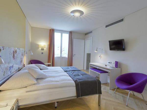 Boutique Hotel Bellevue : photo 5 de la chambre hébergement double boutique - baignoire avec vue sur rivière