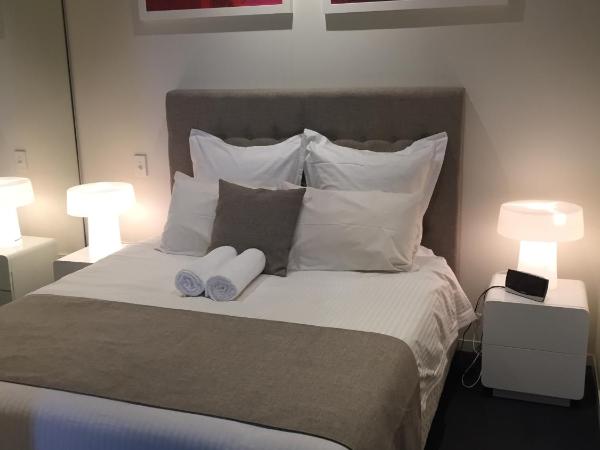Tasha's Apartments on Warwick : photo 3 de la chambre chambre double ou lits jumeaux avec balcon