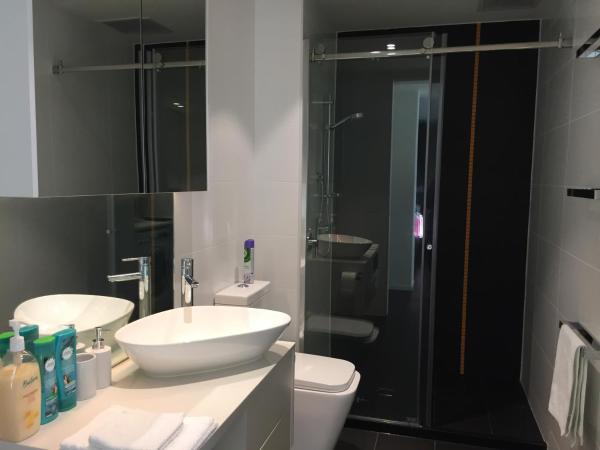 Tasha's Apartments on Warwick : photo 9 de la chambre appartement avec balcon