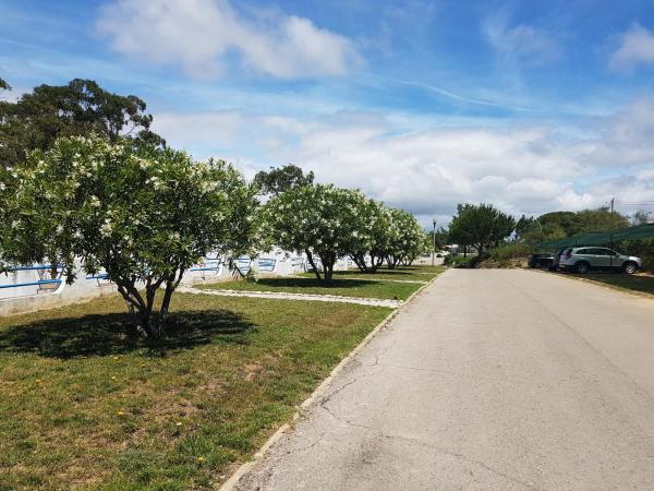 Remodelada Villa nos Jardins da Balaia : photo 2 de la chambre chambre double deluxe avec balcon