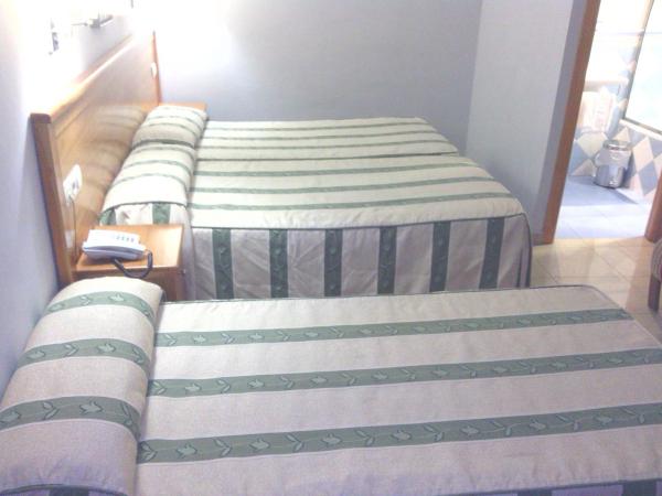 Hotel Goya : photo 4 de la chambre chambre familiale standard