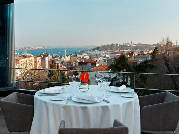 Tomtom Suites : photo 6 de la chambre suite deluxe avec terrasse