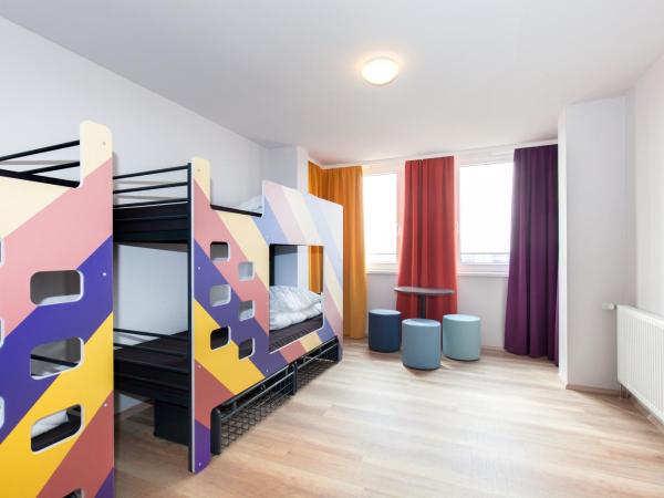 a&o Prague Rhea : photo 3 de la chambre lit dans un dortoir de 4 lits