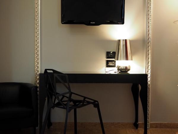 Corte Ongaro Hotel : photo 3 de la chambre chambre double supérieure avec baignoire spa dans jardin sur toit