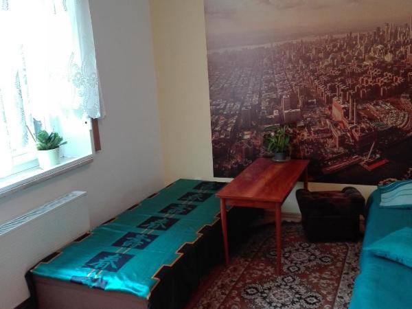 Hostel Madeira : photo 7 de la chambre chambre avec 2 grands lits queen-size