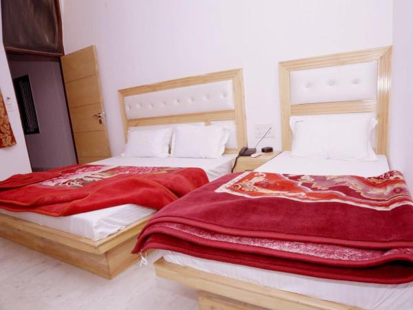 Friends Hostel by Backpackers Heaven- New Delhi Railway Station - Paharganj : photo 5 de la chambre chambre triple deluxe