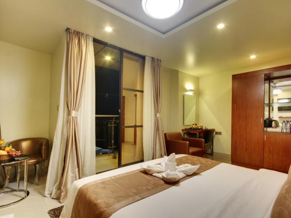 Unima Grand : photo 4 de la chambre suite avec navette aéroport aller-retour gratuite et réduction de 10 % sur nourriture, boissons et spa - vue sur mer
