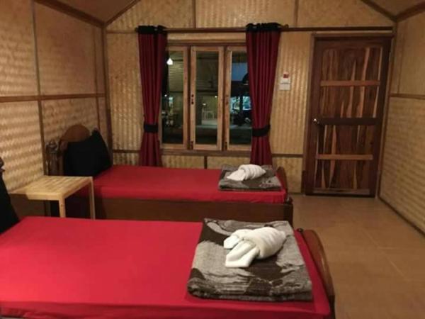 Bamboo House Resort : photo 4 de la chambre cabane - vue sur rivière