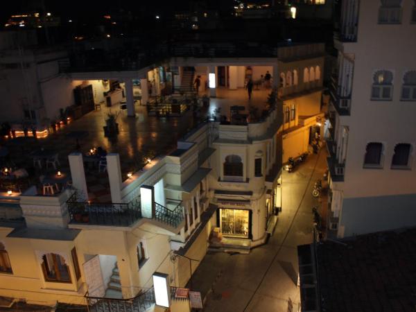 Raj Niwas : photo 10 de la chambre suite lit queen-size