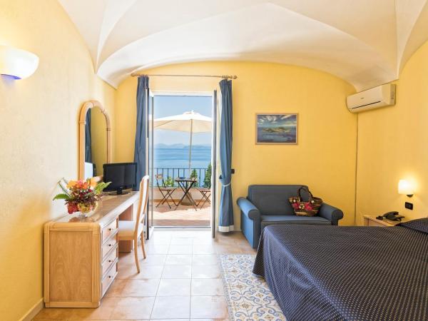 Hotel Oasi Castiglione : photo 4 de la chambre chambre double supérieure - vue sur mer