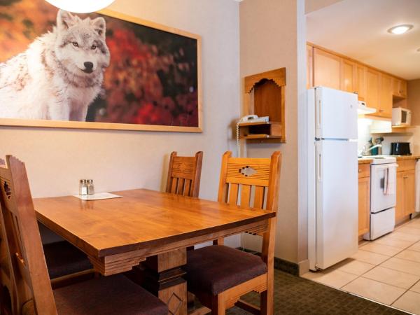 Banff Rocky Mountain Resort : photo 4 de la chambre suite 2 chambres