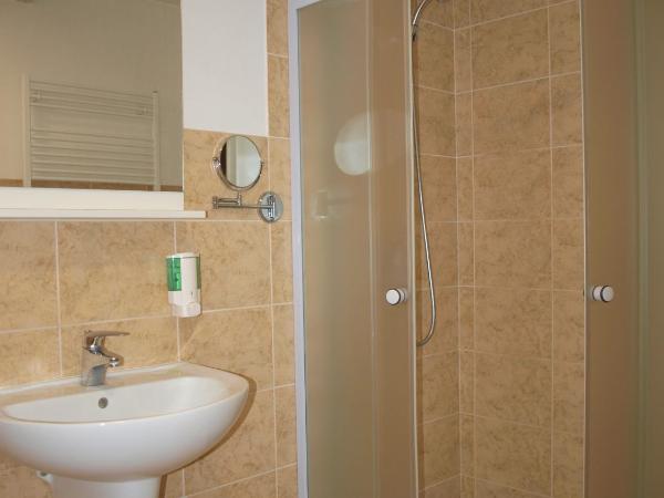 Pension Village : photo 4 de la chambre suite 2 chambres