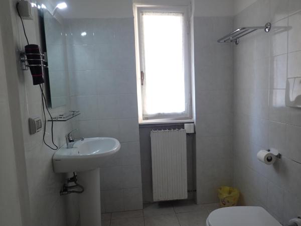 Hotel Brivio : photo 2 de la chambre chambre quadruple Économique