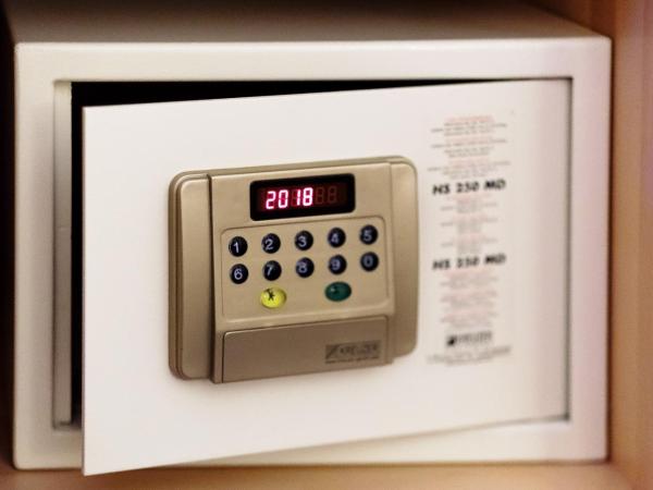 Euro Youth Hotel Munich : photo 9 de la chambre chambre double avec salle de bains privative