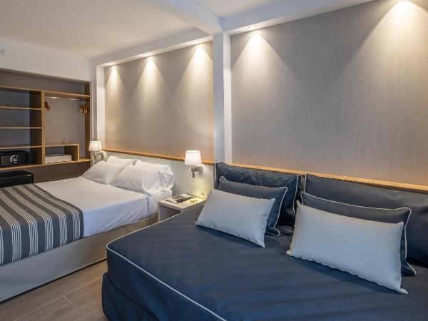Rosamar Es Blau 4*s - Adults Only : photo 5 de la chambre chambre double standard (3 adultes)
