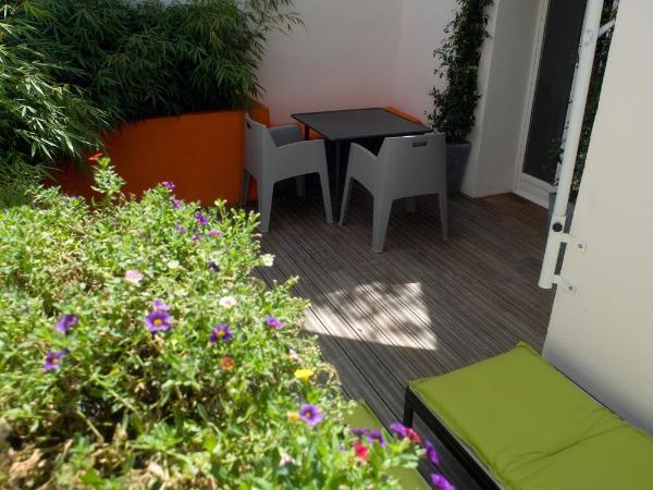 Villa des Canuts : photo 4 de la chambre suite avec terrasse privative