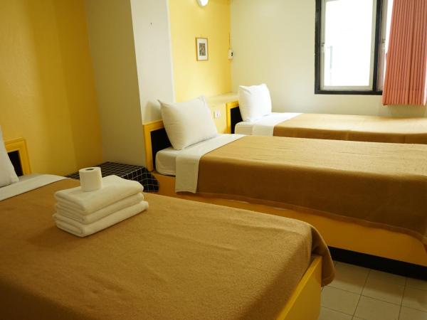 Yes Kaosan : photo 5 de la chambre chambre triple basique avec salle de bains commune