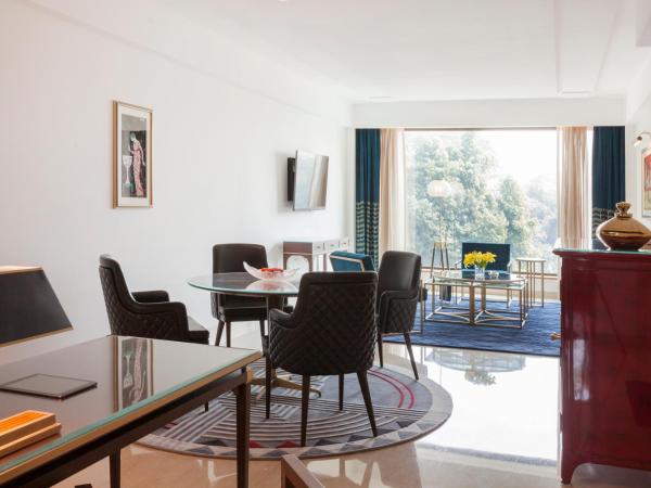 The Oberoi New Delhi : photo 2 de la chambre suite deluxe - transferts aéroport aller-retour