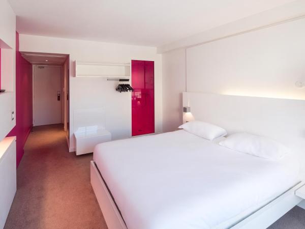 Ibis Styles Menton Centre : photo 1 de la chambre chambre double