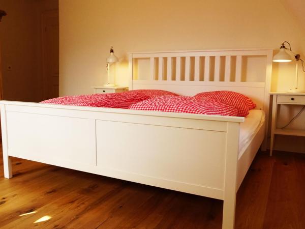 Adventure Hostel Interlaken : photo 1 de la chambre chambre double – vue sur montagnes