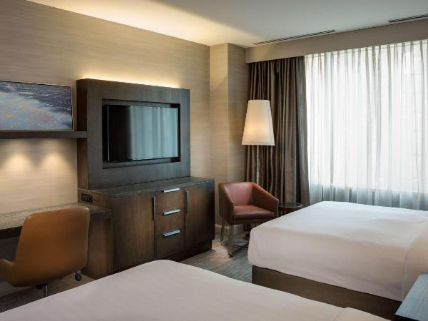 Hyatt Centric Chicago Magnificent Mile : photo 2 de la chambre chambre avec 2 grands lits queen-size