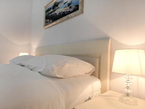 Hotel Bellevue Trogir : photo 6 de la chambre chambre familiale
